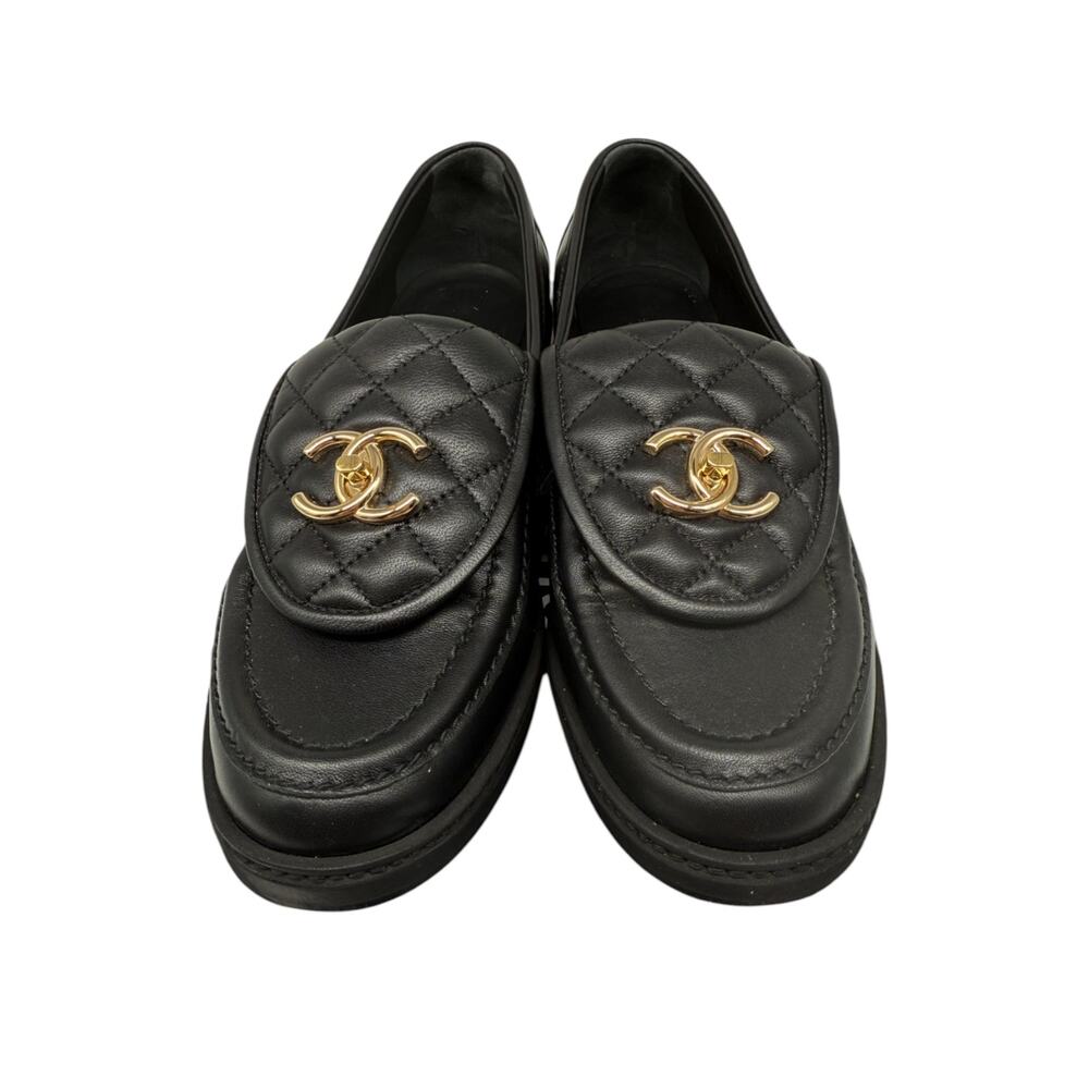 Chanel Leather CC Turnlock Quilted Flap Accent Round Toe Loafers Black Size 38